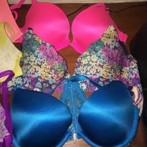 34C Victoria secret bras!